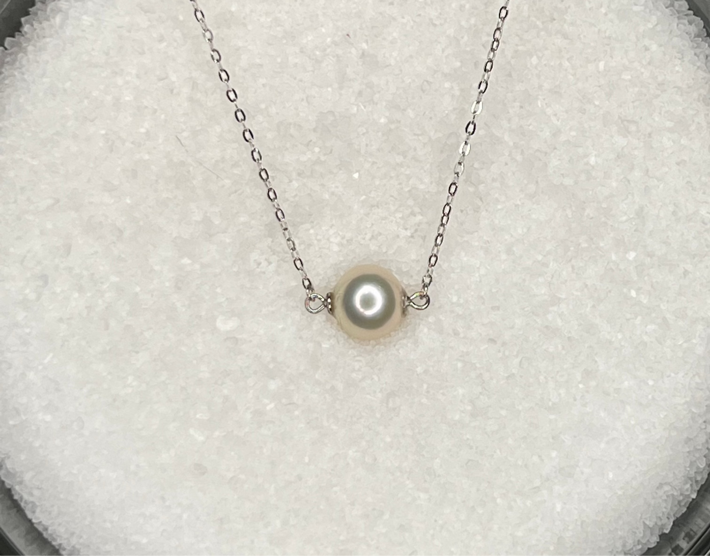 DESCENDING EDISON NECKLACE
